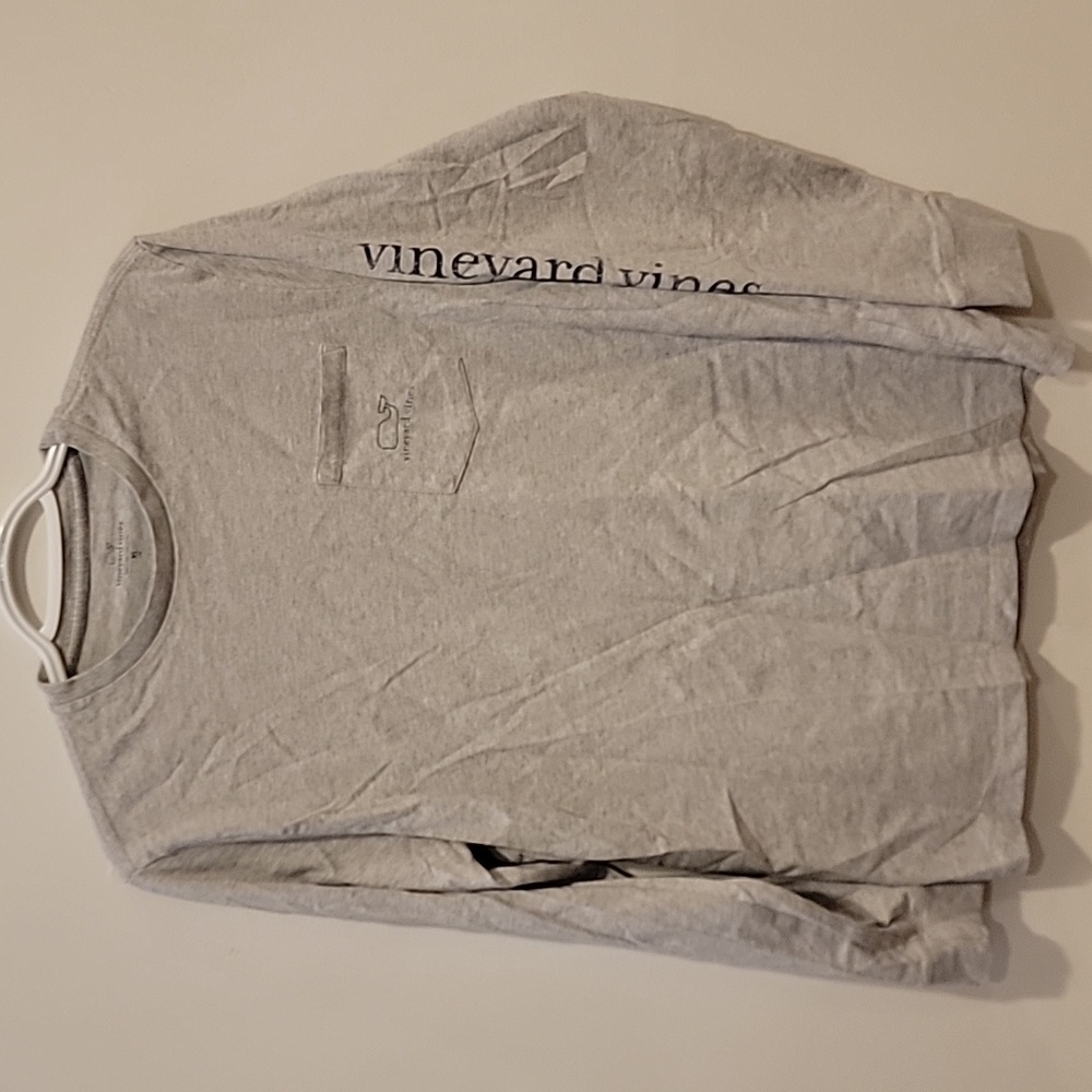 Vineyard Vines long-sleeved tee-shirt